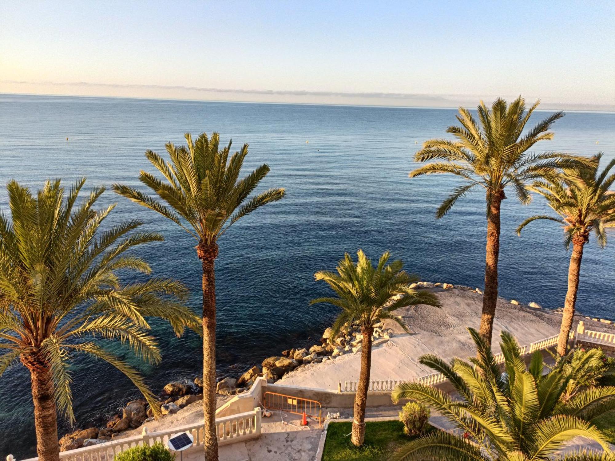 Superb Sea View Apartment Alicante Bagian luar foto